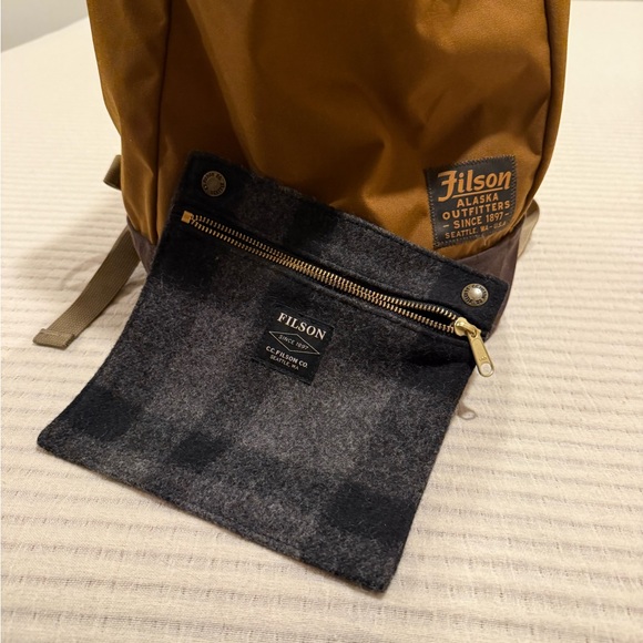 Filson Carmel and Brown Drawstring Backpack - Picture 10 of 10